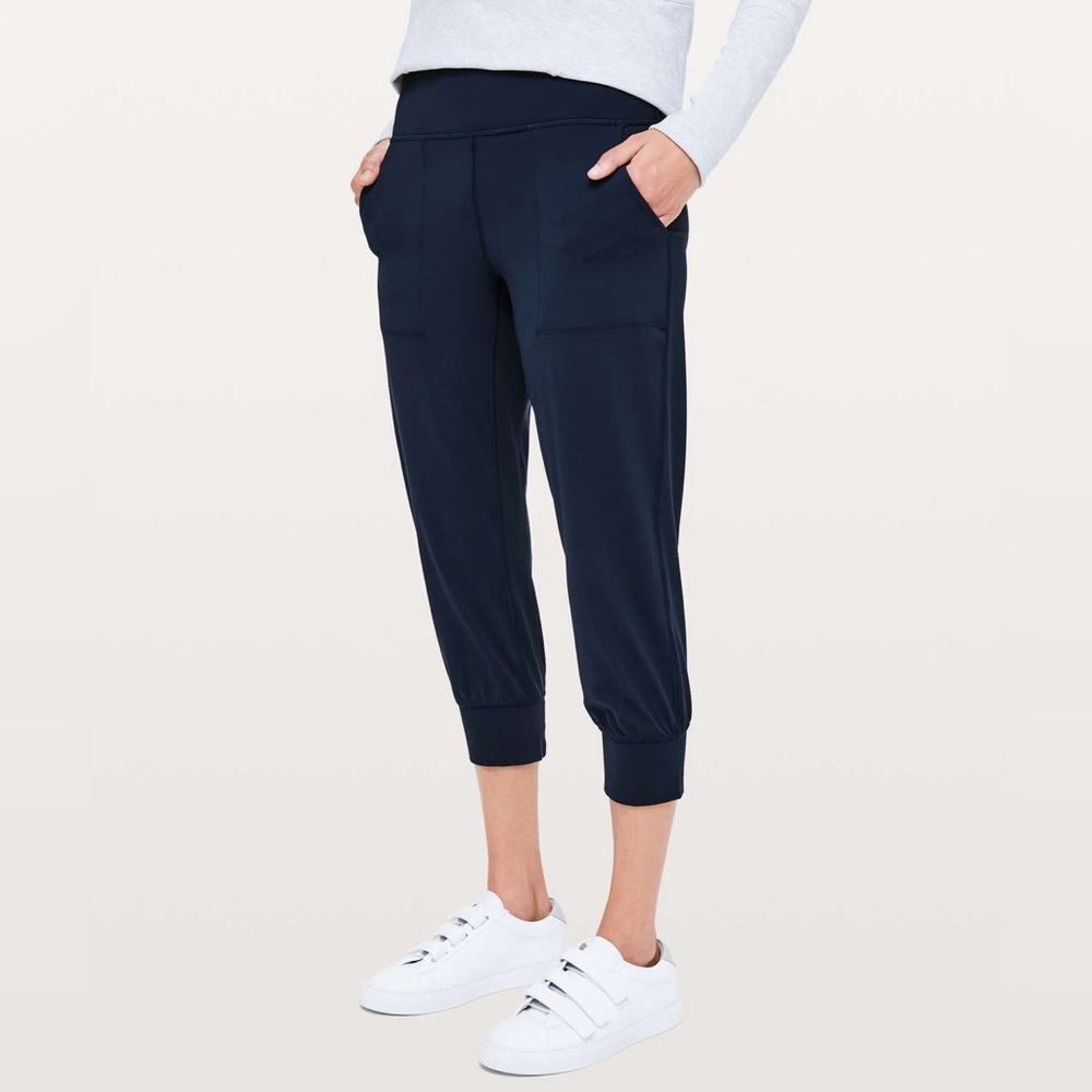 lululemon Align Navy Cropped Capri Joggers